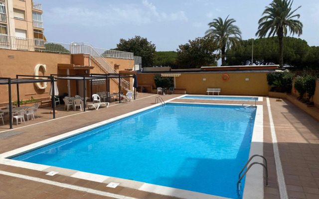 Apartamento frente al mar con piscina