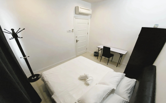 Island Hostel Bayan Lepas Airport