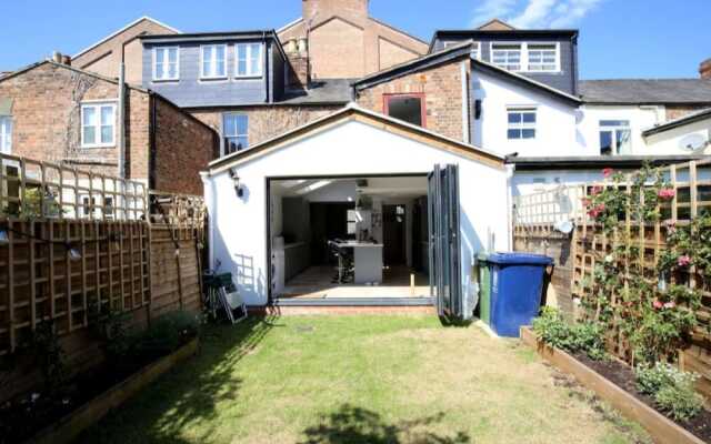 Modern, Chic 2BR Townhouse in Central Oxford