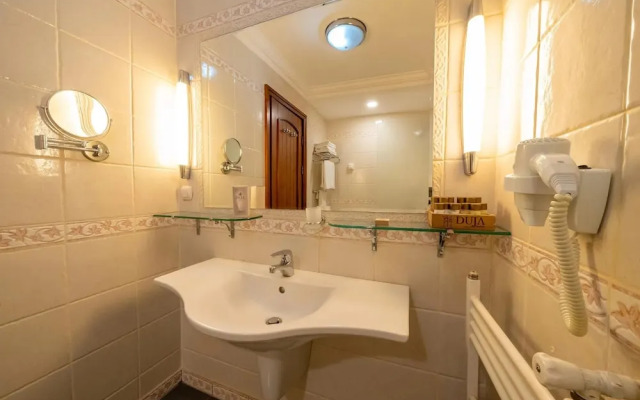 Duja Chalet Ski Center