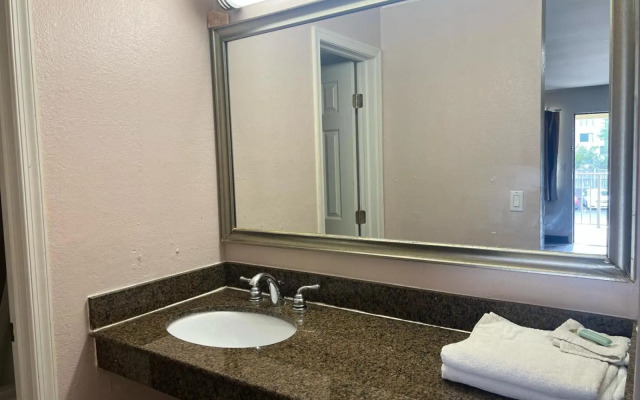 Capitol Inn by Belvilla Richmond Airport VA