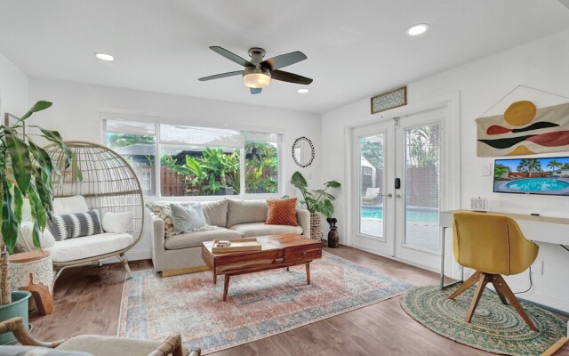 Hollywood Luxurious Villa w Heated Pool