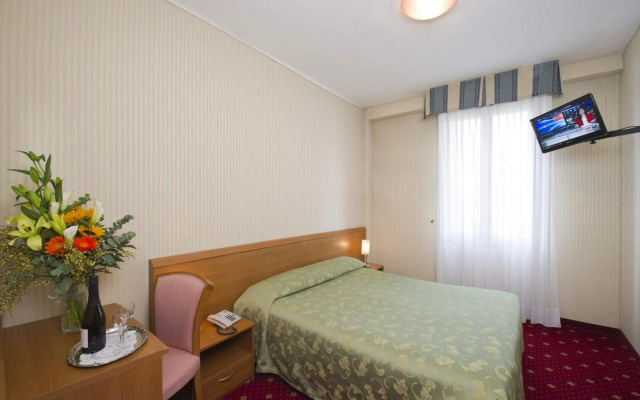 Staybridge Suites Orlando Royale Parc Suites by IHG