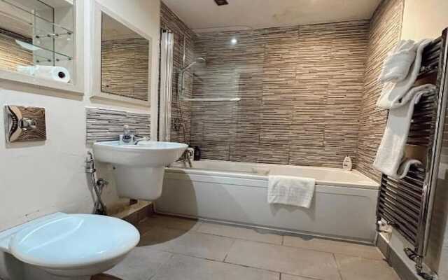 Canary Wharf Apartments