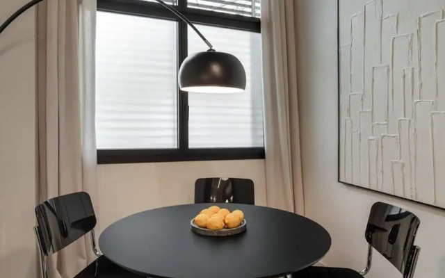 Sant Pau Patio 2BR Near Avinguda Gaud With Patio