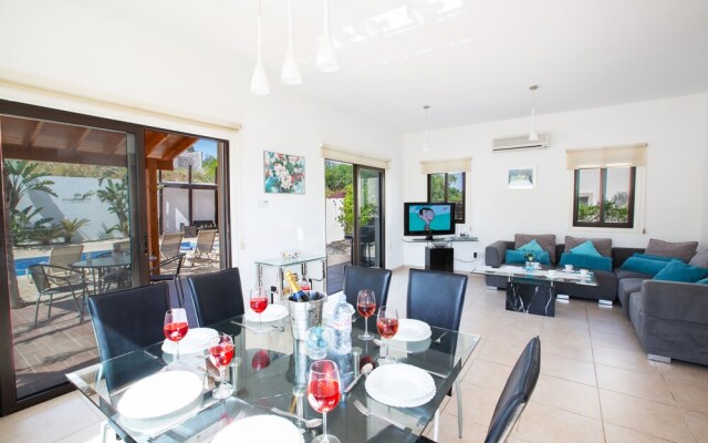 Protaras Holiday Villa Av6