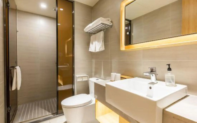 JI Hotel (Jinan Hi-tech Zone Dinghao Plaza)