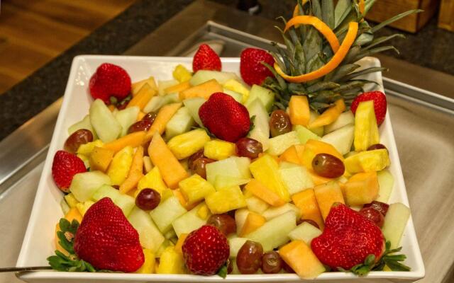 Black Fox Lodge Pigeon Forge, Tapestry Collection by Hilton