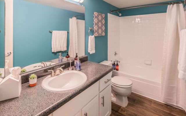 Cozy 2BR Heated Pool 219 by Wanderjaunt