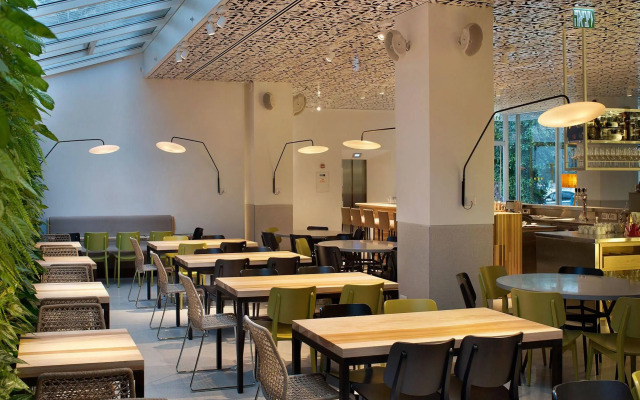 Mendeli Street Hotel By Prima Hotels - 18 years old plus
