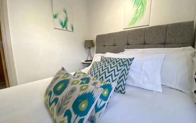 Kennedy House - Beachfront