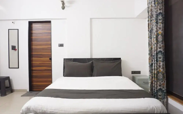 Hotel Lotus Guest House