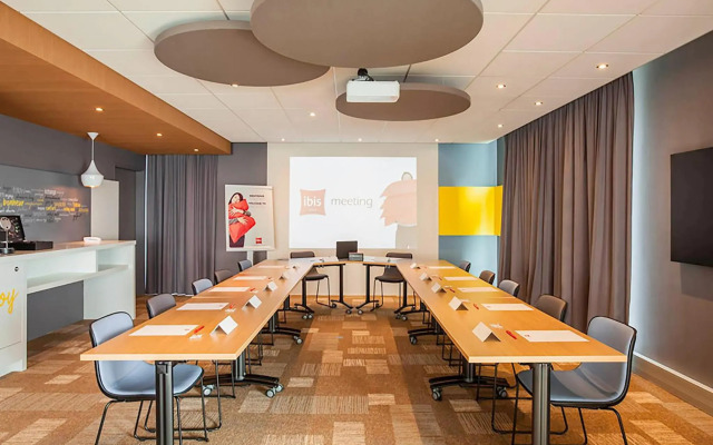 ibis Sens Hotel