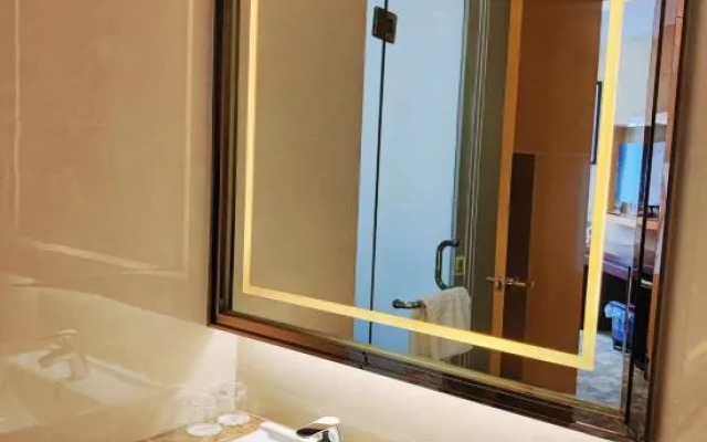 Dongyangjiang Beichen Business Hotel