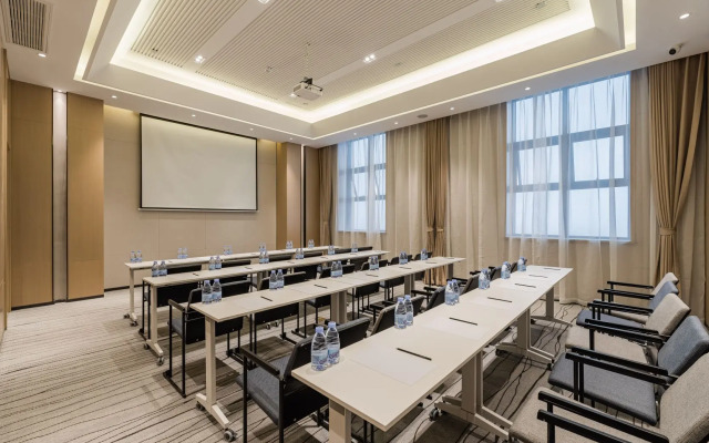 Atour Hotel Shaoxing Shangyu E-You Town