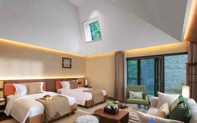 Mulin Riverside Hotel