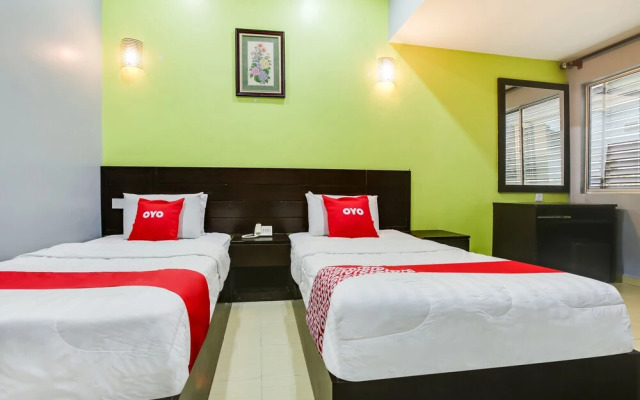 Oyo 89593 Ct Hotel