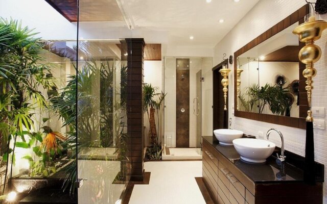 BYG Private Pool Villa@Layan Beach