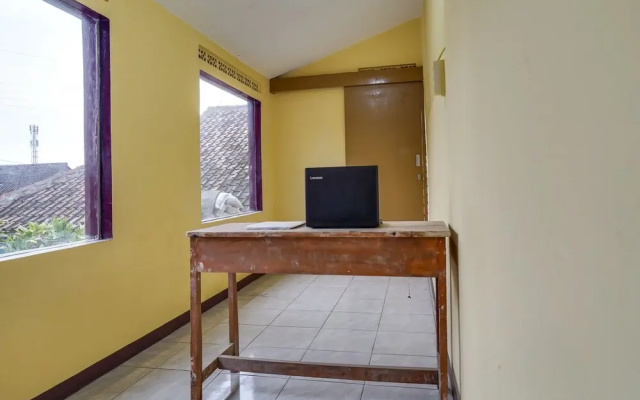 OYO Homes 90917 Eco Tourism Geopark Padalarang Homestay Syariah