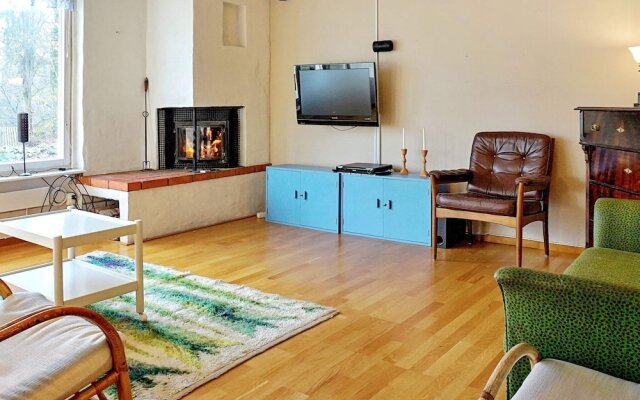 6 Person Holiday Home in Malmköping
