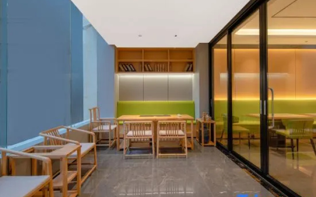 Kaimeix Hotel (Baojing Station Branch)