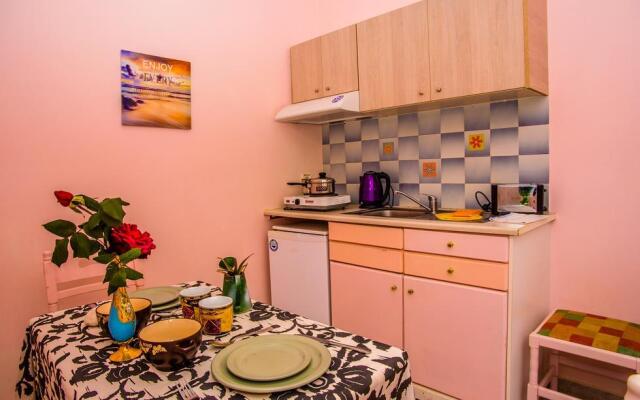 Aloni Studios & Apartments