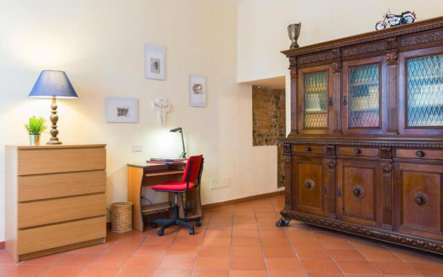 Florence Ariento Romantic Apartment