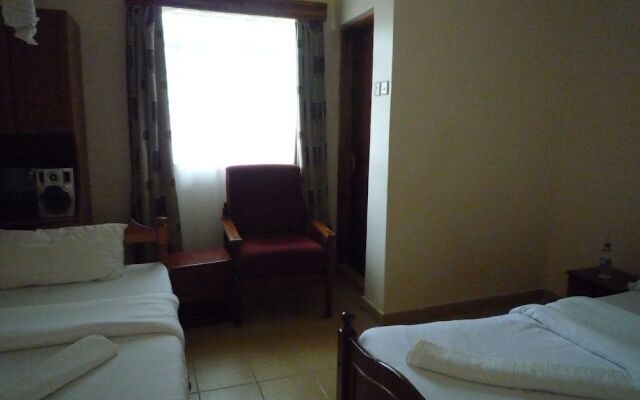 Cawaal Hotels