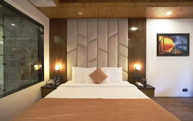 The Whitestone Inn & Suites Manali