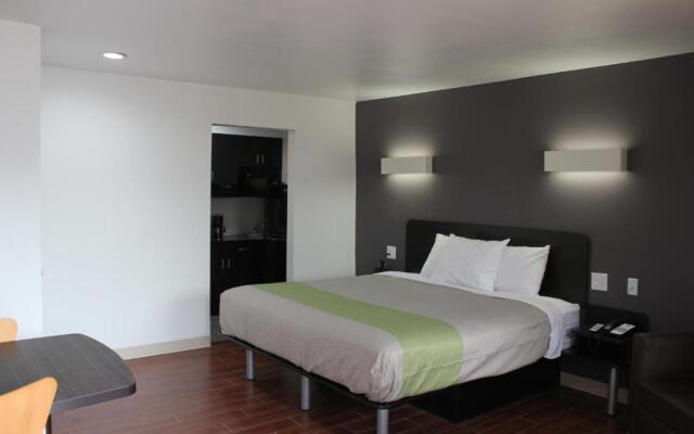 Studio 6-Houston, TX - East
