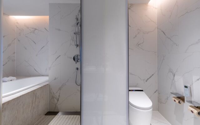 Imperial Traders Elong Hotel