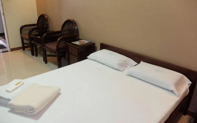 Rumi Apartelle Hotel