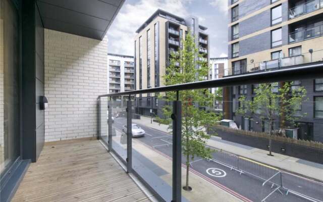 Incredible Newly Built 2 Bedroom Flat near Park