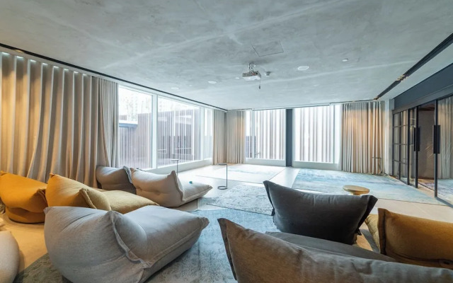 Cozy 2BD Work in Style Dubai Hills