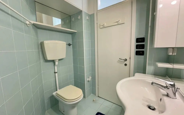 Luminous Flat With a big Terrace