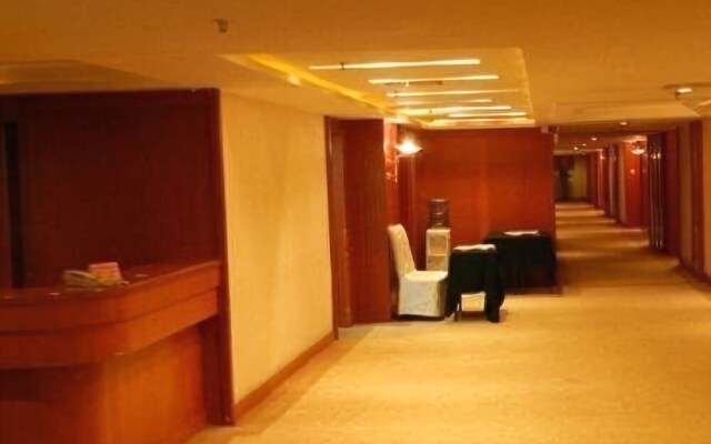 Huadong International Business Hotel