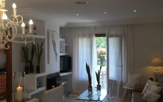 Apartment With 3 Bedrooms in Alcúdia, With Wonderful Lake View, Pool A - Apartment in Alcudia - Photo 2