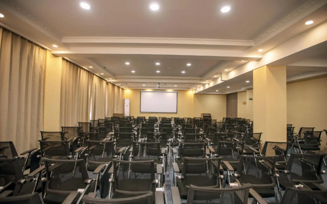 HanTing Hotel (Huaiyang Central Bus Station)