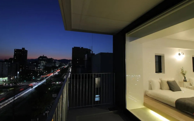 bHotel