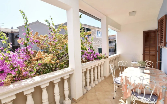 Apartments and Rooms Jakov