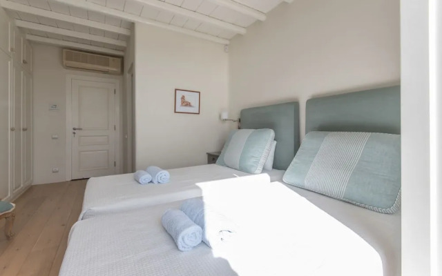 Hera iconic Mykonian Villa
