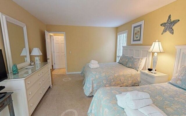 Centre Court by RedAwning