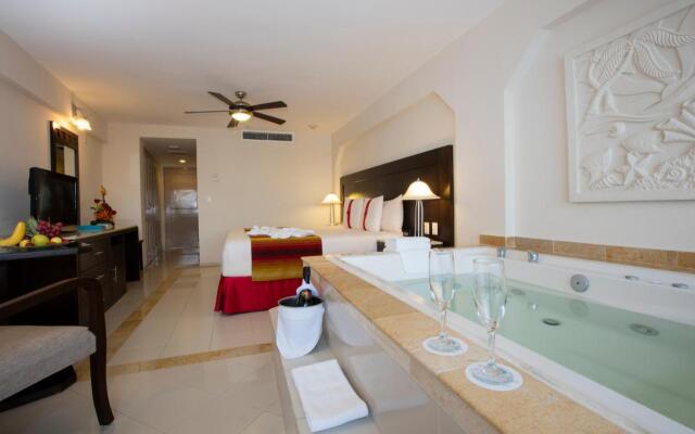 Crown Paradise Club Cancun All Inclusive