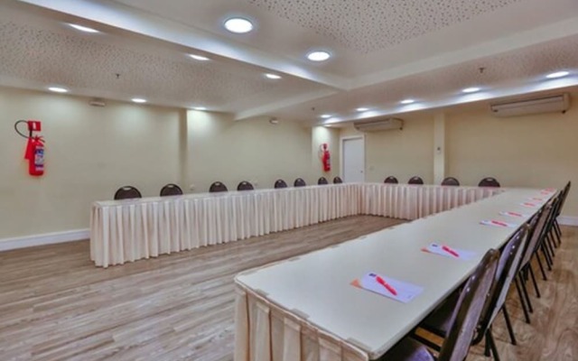 Best Western Dubai Macae