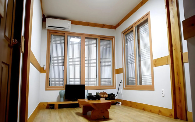 Heungbuga Hanok Guesthouse