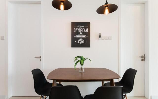 Modern City 2B Suite Desa Park City