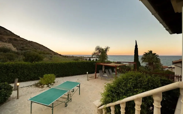 Pomos Harbour View Villa