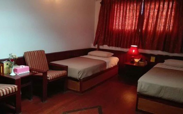 Airport Inn