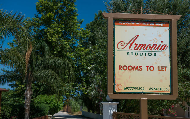 Armonia Studios & Apartments