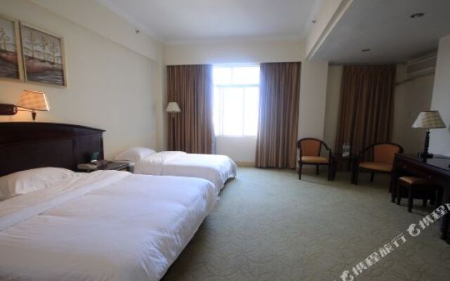 Sainan Hotel (Yangjiang Yueyun Bus Terminal)